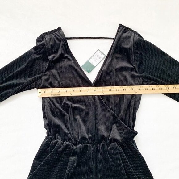 NEW Wild Fable black velvet long sleeve cross front shorts romper - Small - Picture 6 of 9